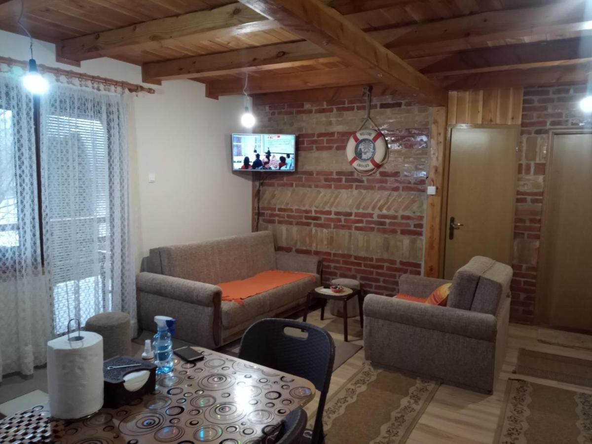 Apartman "Kapetana Luka" Ljubovija Exterior foto