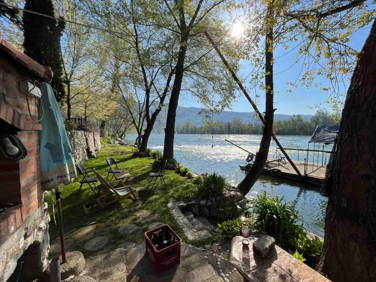 Apartman "Kapetana Luka" Ljubovija Exterior foto
